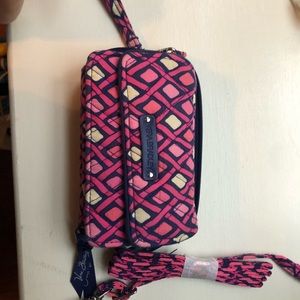 vera bradley wristlet